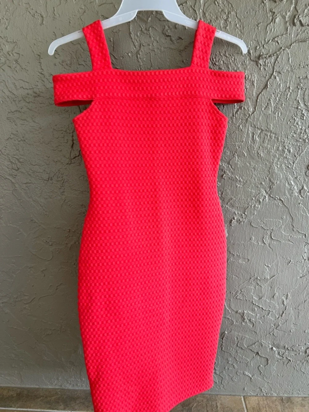 Michael Kors Red Off-Shoulder Midi Bodycon Dress - Picture 2 of 5